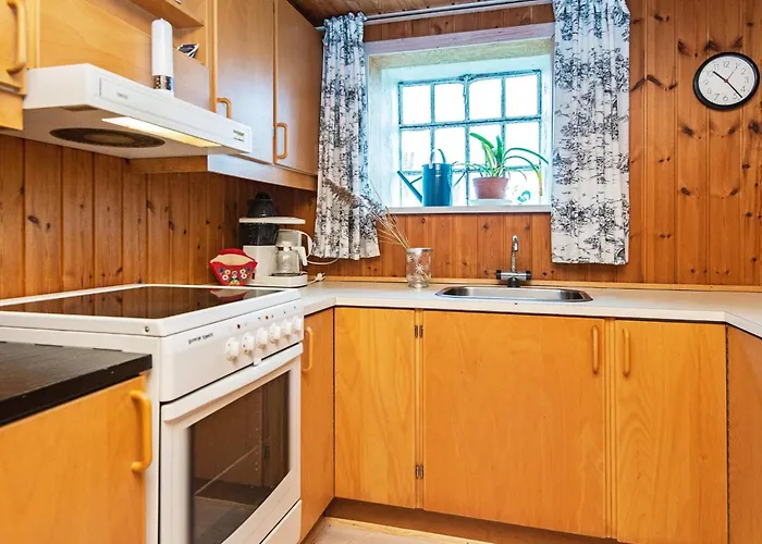 6 Person In Ribe-by Traum *