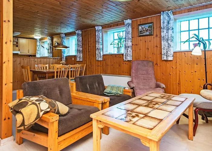 6 Person In Ribe-by Traum *